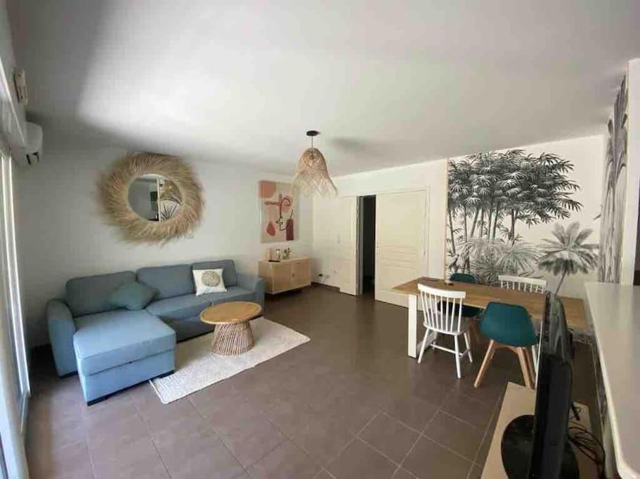 Tres Bel Appartement Contemporain Et Calme Fréjus Екстериор снимка