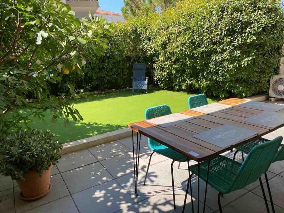 Tres Bel Appartement Contemporain Et Calme Fréjus Екстериор снимка
