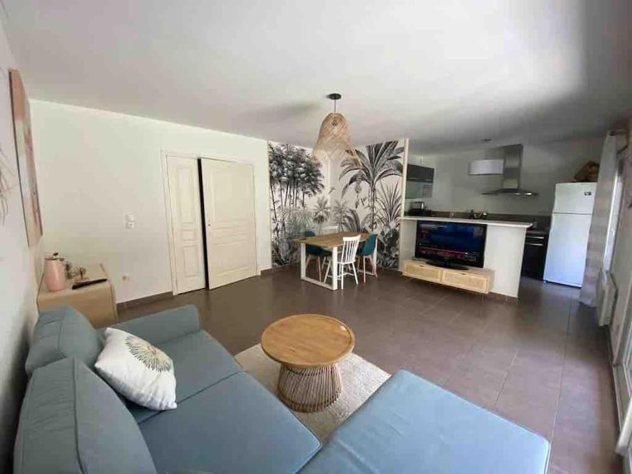 Tres Bel Appartement Contemporain Et Calme Fréjus Екстериор снимка